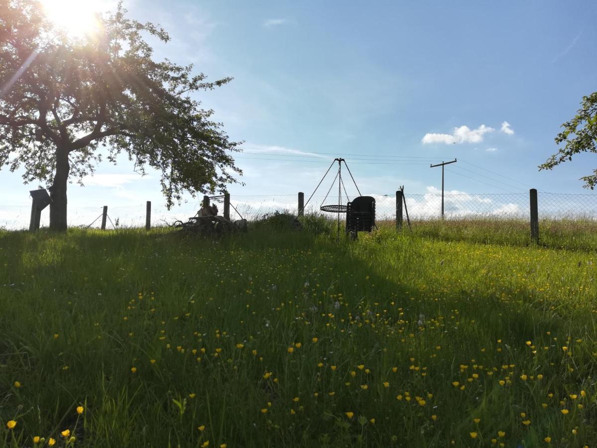 Fewo Haus Hutzelbuck In Idyllisch-Gruner Lage Nahe An Ansbach Exterior foto